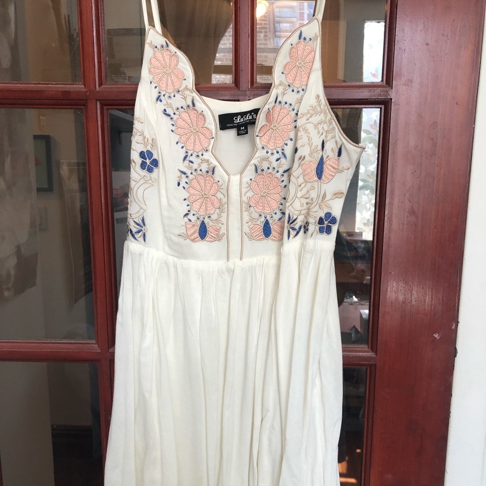 Lulu’s | White Summer Mini Dress
